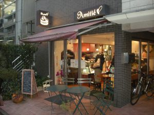 東京都新宿区築地町8-10 KDXレジデンス神楽坂 1F