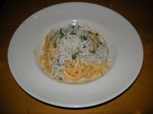 小魚のパスタ