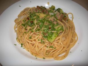 豚肉のペペロンチーノ