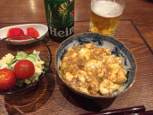 ピリ辛麻婆豆腐 with ハイネケン