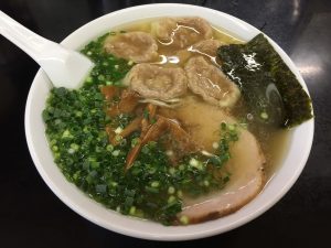 ワンタン麺