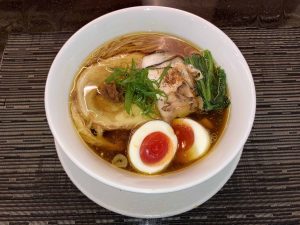 醤油ラーメン味玉のせ