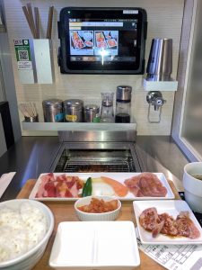 お一人様専用の焼肉コンロ。