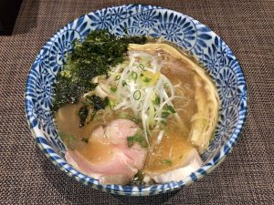 焼きあごしょうゆラーメン