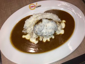 チーズフォンデュがけハンバーグカレー