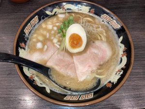 魚豚骨ラーメン