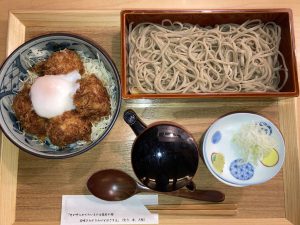 タレカツとお蕎麦のランチセット